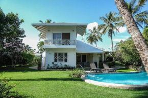 Charming ocean front 3 bd villa
